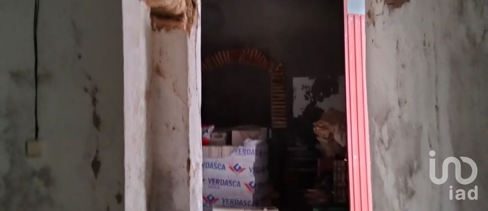 Terrain à bâtir à Torres Novas (Santa Maria, Salvador e Santiago) de 433 m²