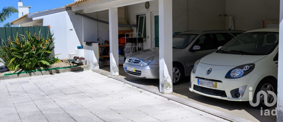 Maison T4 à Oliveira do Bairro de 457 m²