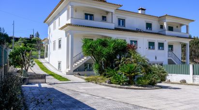 Maison T4 à Oliveira do Bairro de 457 m²