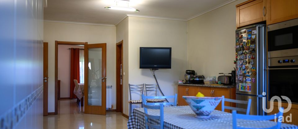 Maison T4 à Oliveira do Bairro de 457 m²