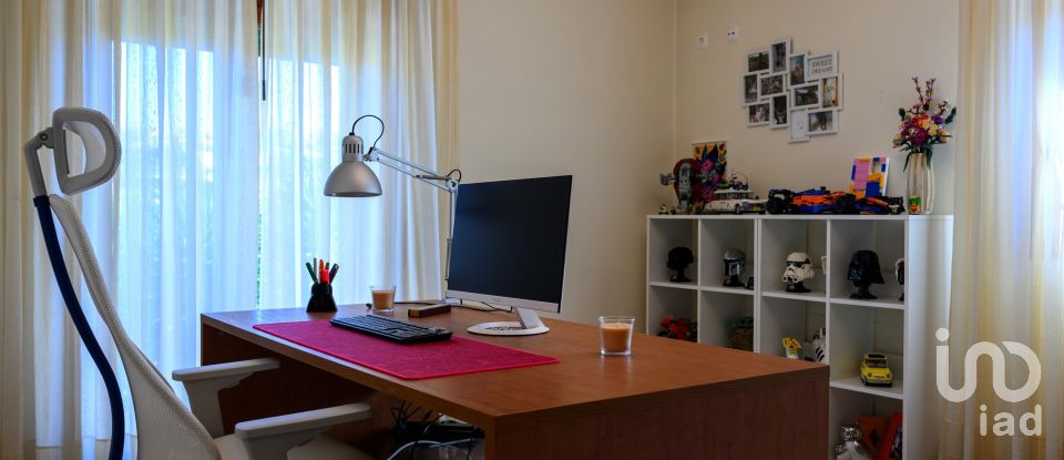 Maison T4 à Oliveira do Bairro de 457 m²