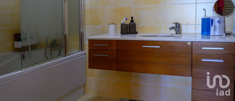 Maison T4 à Oliveira do Bairro de 457 m²