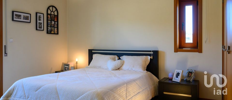 Maison T4 à Oliveira do Bairro de 457 m²