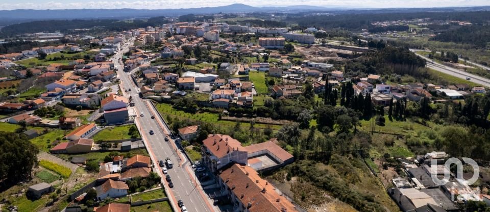 Maison T4 à Oliveira do Bairro de 457 m²