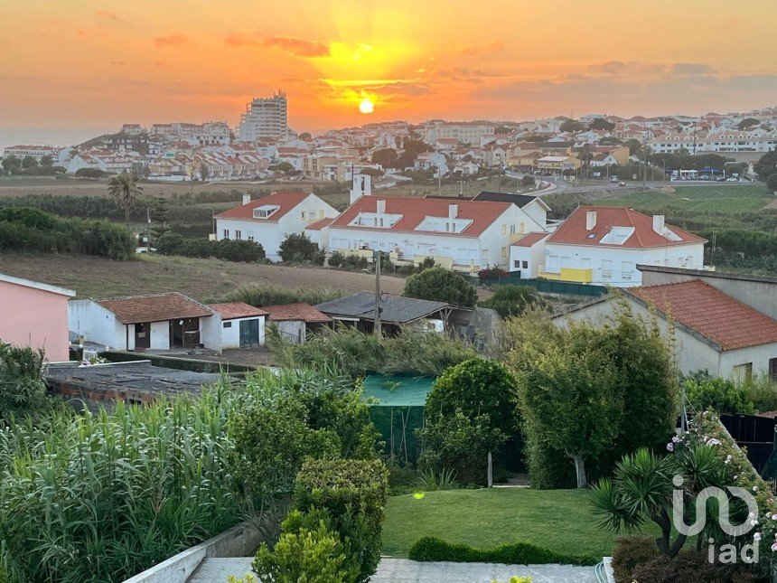 House T3 in Lourinhã e Atalaia of 152 m²