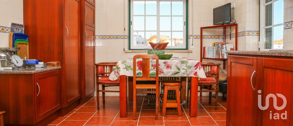 House T3 in Lourinhã e Atalaia of 152 m²