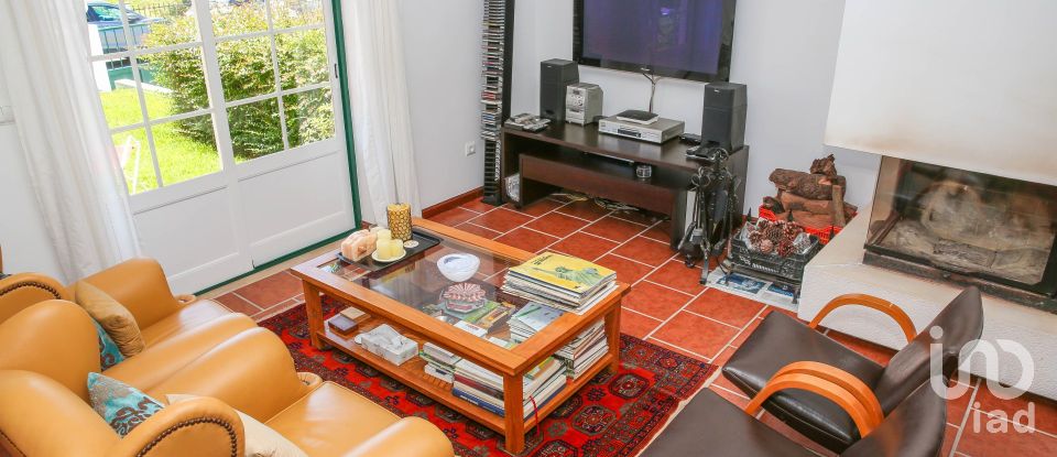 House T3 in Lourinhã e Atalaia of 152 m²