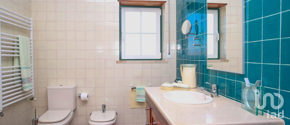 House T3 in Lourinhã e Atalaia of 152 m²