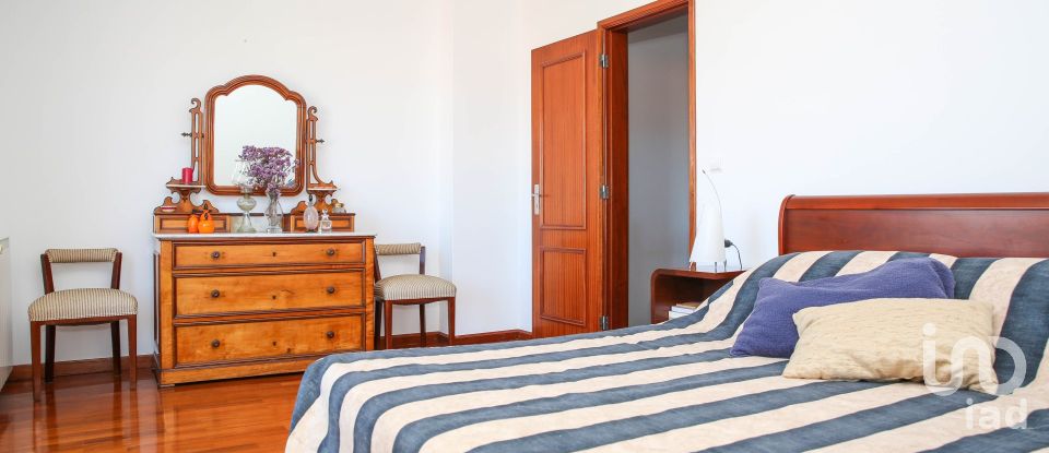 House T3 in Lourinhã e Atalaia of 152 m²