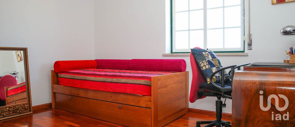 House T3 in Lourinhã e Atalaia of 152 m²