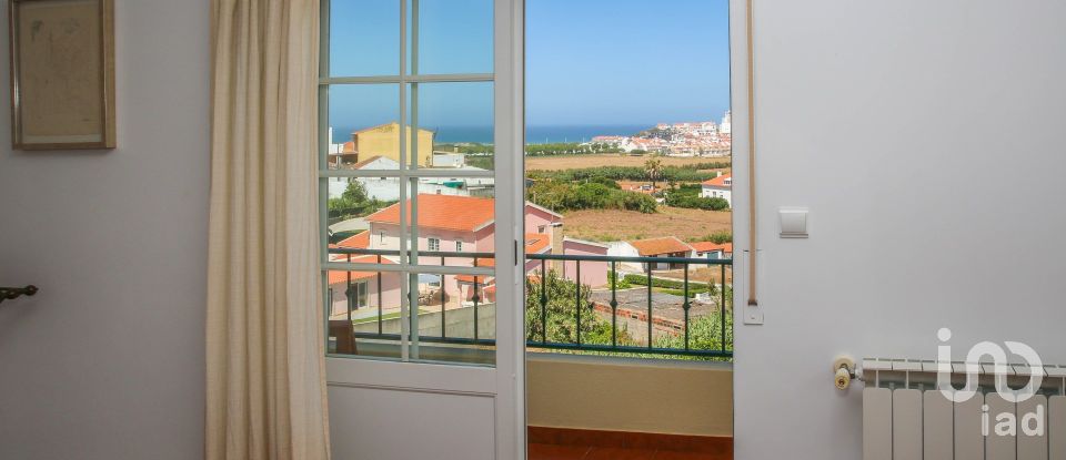 House T3 in Lourinhã e Atalaia of 152 m²