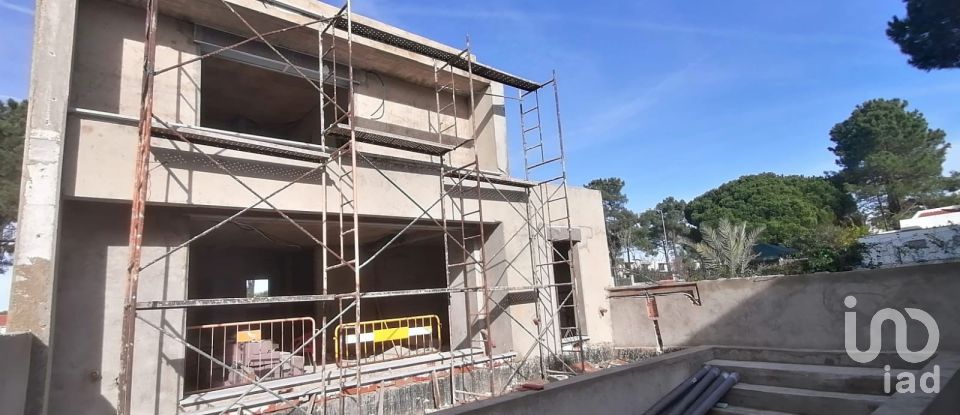 Moradia T4 em Sesimbra (Castelo) de 180 m²