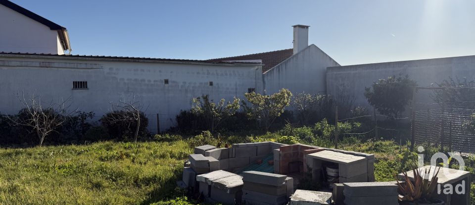 Building plot in Lourinhã e Atalaia of 640 m²