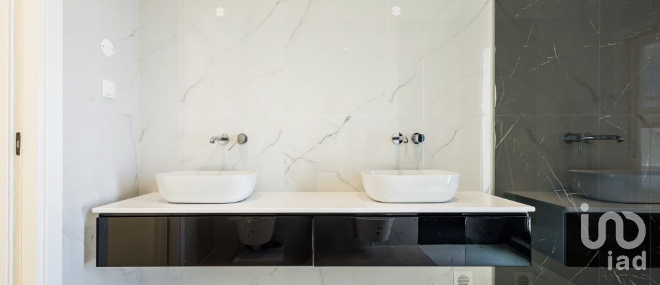 Maison T3 à Mexilhoeira Grande de 237 m²