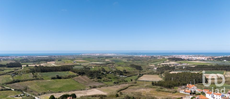 Moradia T4 em Atouguia da Baleia de 251 m²