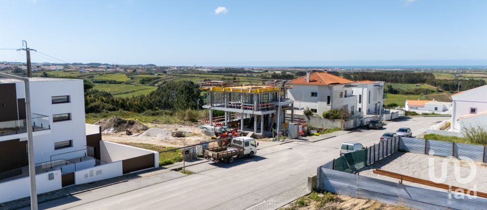 Moradia T4 em Atouguia da Baleia de 251 m²