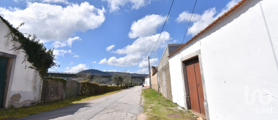 Comércio diverso em São Miguel, Santa Eufémia e Rabaçal de 470 m²