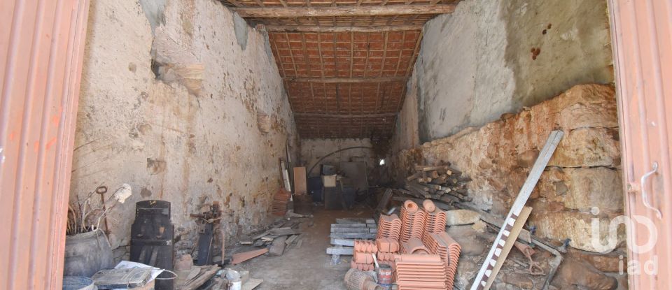 Comércio diverso em São Miguel, Santa Eufémia e Rabaçal de 470 m²