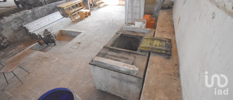 Comércio diverso em São Miguel, Santa Eufémia e Rabaçal de 470 m²