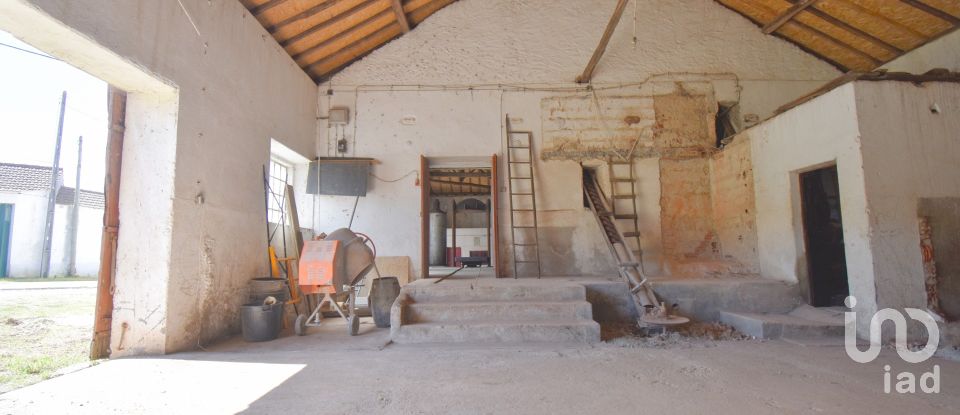 Comércio diverso em São Miguel, Santa Eufémia e Rabaçal de 470 m²