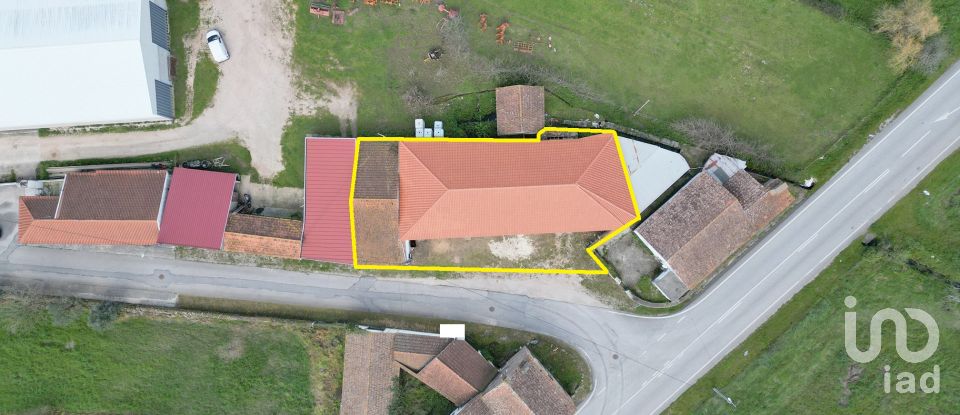 Comércio diverso em São Miguel, Santa Eufémia e Rabaçal de 470 m²