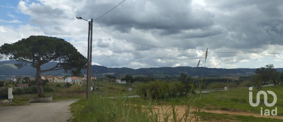 Building plot in Cadaval e Pêro Moniz of 500 m²