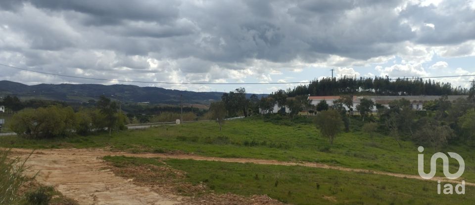 Building plot in Cadaval e Pêro Moniz of 500 m²