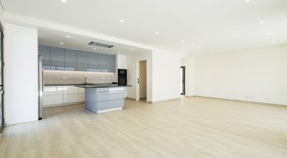 Maison T3 à Mexilhoeira Grande de 237 m²