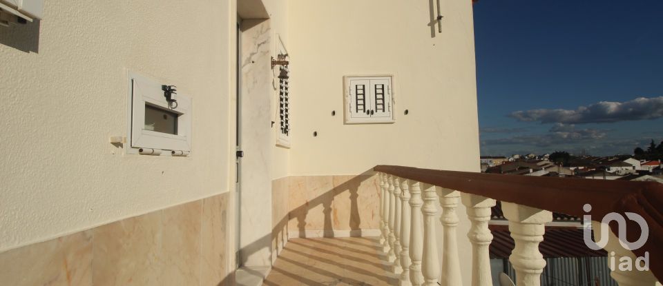 House T2 in Rio de Moinhos of 94 m²