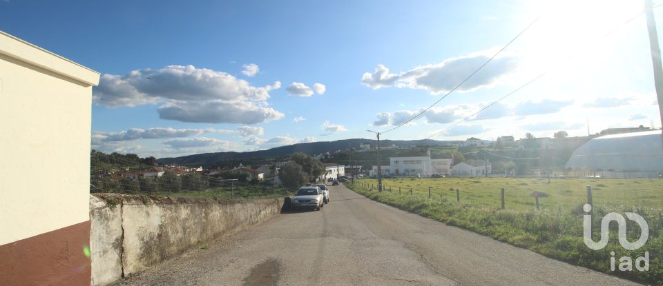 House T2 in Rio de Moinhos of 94 m²