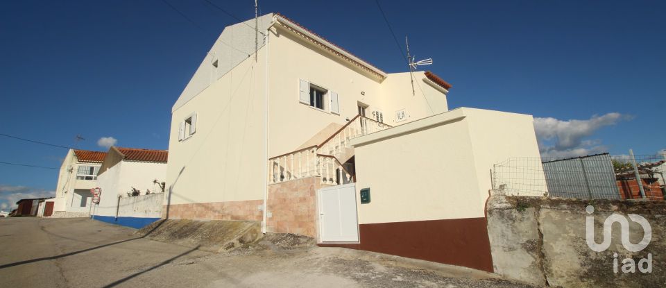 House T2 in Rio de Moinhos of 94 m²