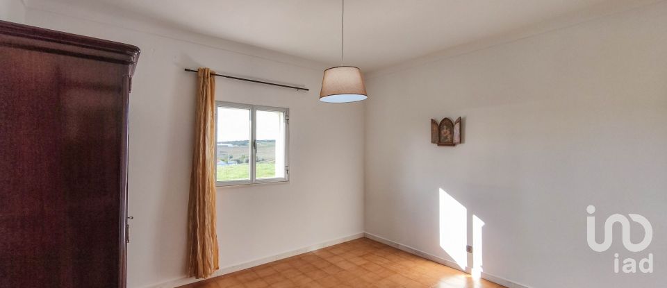 House T2 in Rio de Moinhos of 94 m²