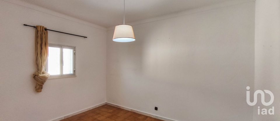 House T2 in Rio de Moinhos of 94 m²