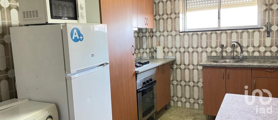 Apartment T3 in Barcelos, Vila Boa e Vila Frescainha (São Martinho e São Pedro) of 96 m²