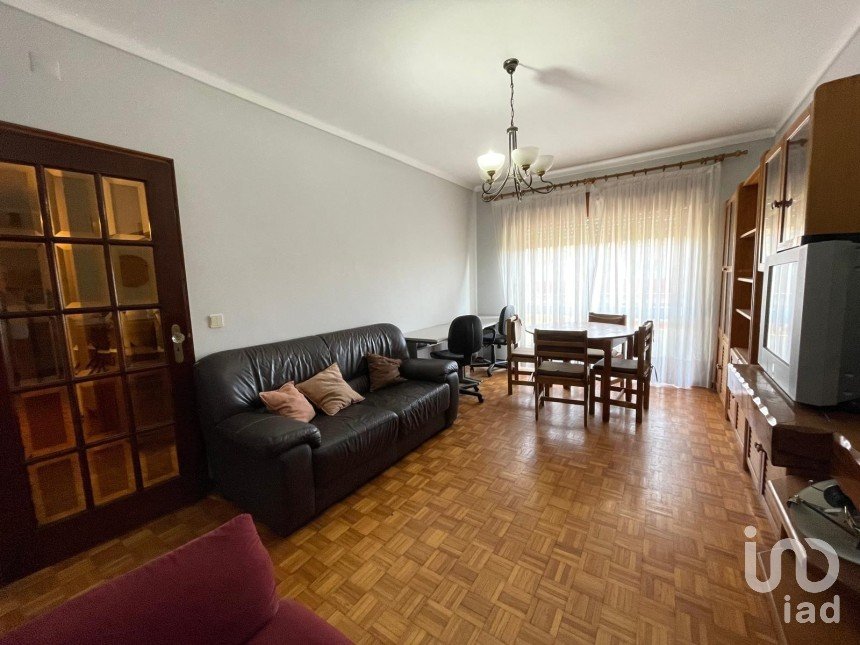Apartment T3 in Barcelos, Vila Boa e Vila Frescainha (São Martinho e São Pedro) of 96 m²