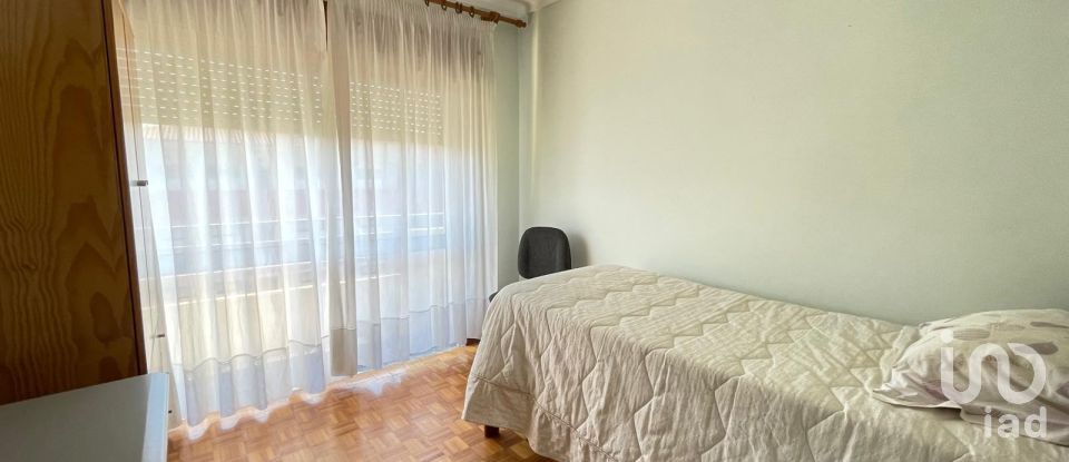 Apartment T3 in Barcelos, Vila Boa e Vila Frescainha (São Martinho e São Pedro) of 96 m²