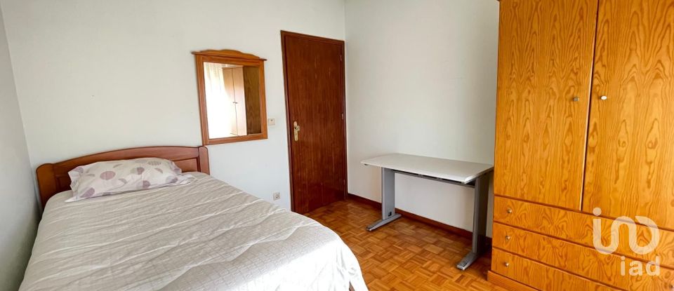 Apartment T3 in Barcelos, Vila Boa e Vila Frescainha (São Martinho e São Pedro) of 96 m²