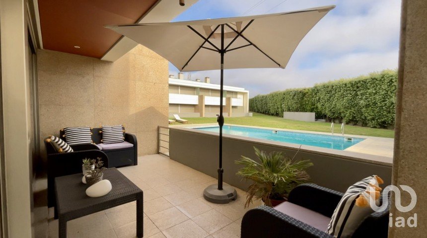 Lodge T4 in Arcozelo of 259 m²