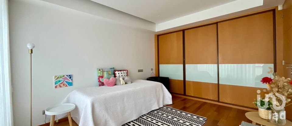 Lodge T4 in Arcozelo of 259 m²