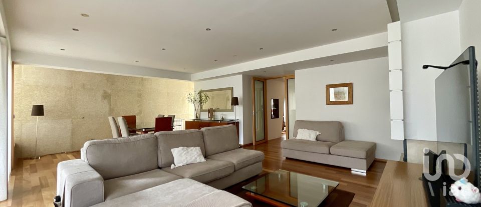 Lodge T4 in Arcozelo of 259 m²