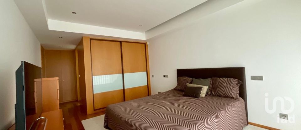 Lodge T4 in Arcozelo of 259 m²