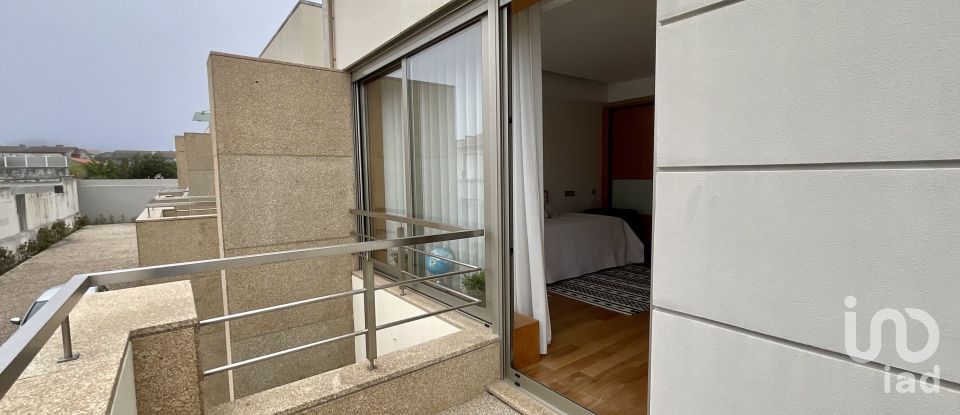 Lodge T4 in Arcozelo of 259 m²