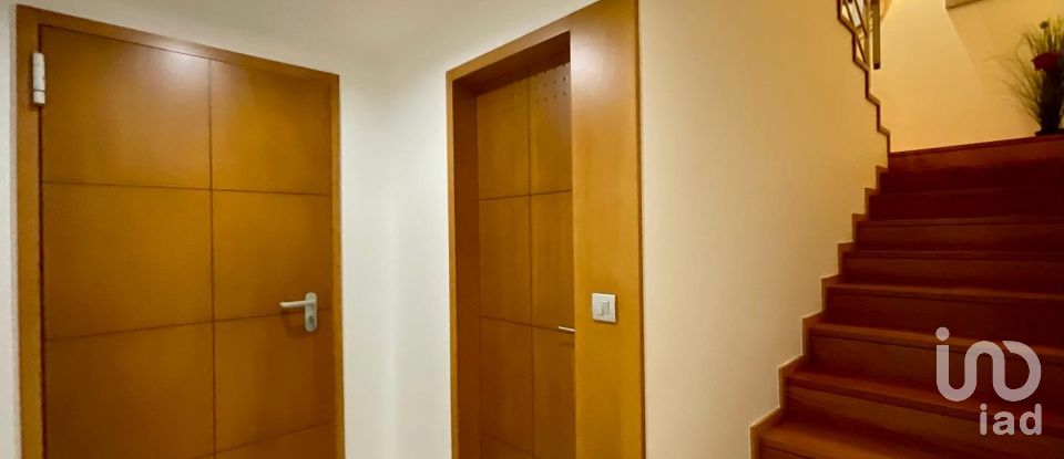 Lodge T4 in Arcozelo of 259 m²