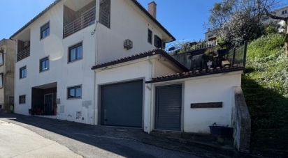 Maison de village T4 à Troviscal de 359 m²