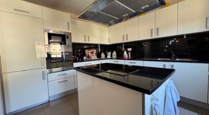 Maison de village T4 à Troviscal de 359 m²