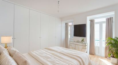 Apartment T3 in Misericórdia of 163 m²