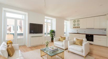 Apartment T3 in Misericórdia of 163 m²