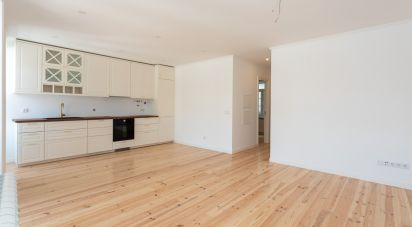 Apartment T3 in Misericórdia of 163 m²