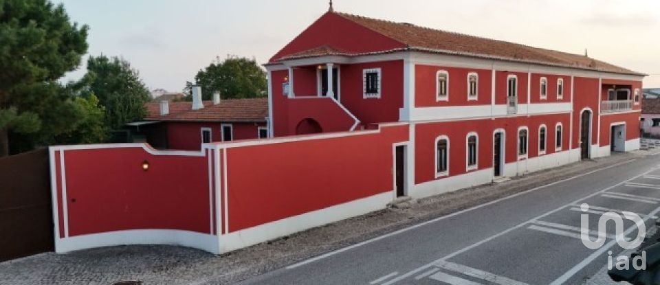 House T10 in Louriçal of 1,000 m²