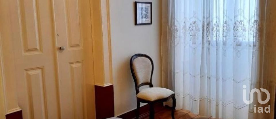 House T10 in Louriçal of 1,000 m²